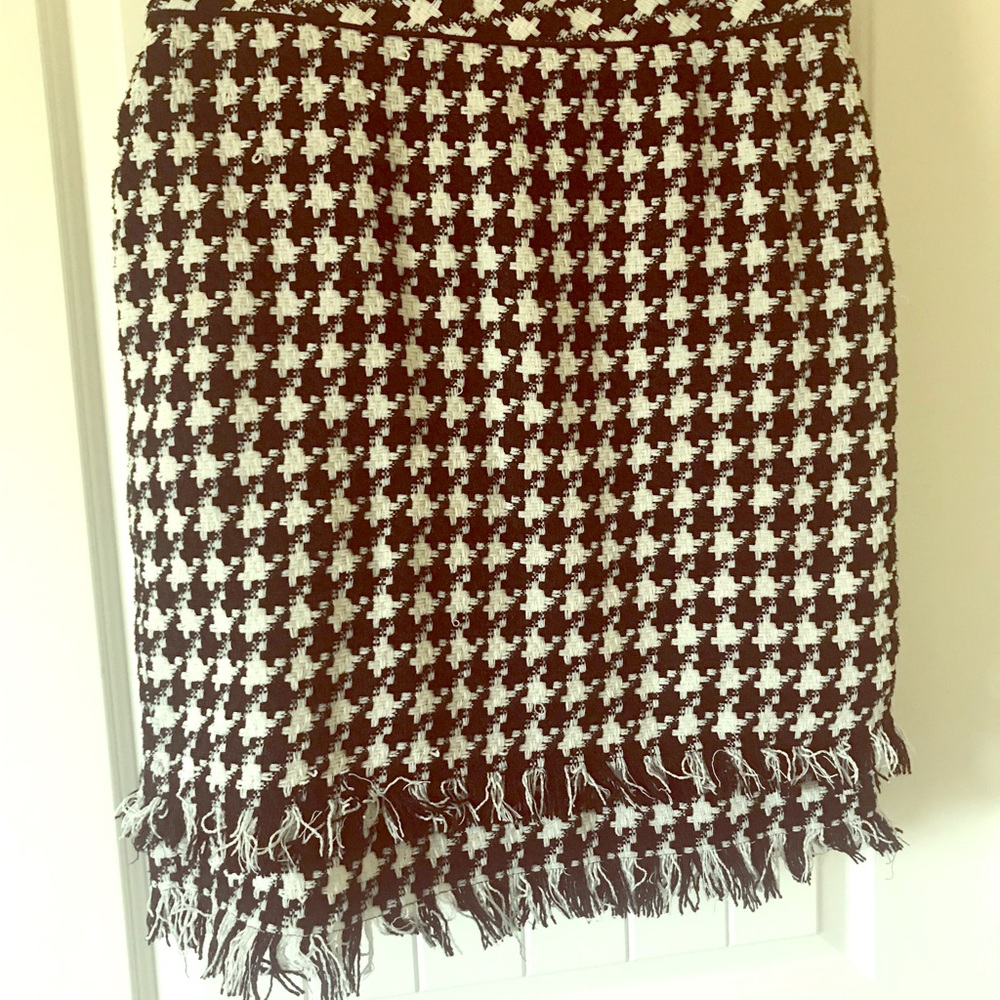 Black & White Houndstooth skirt size 6